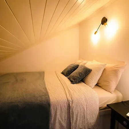 Unique Design Loft At Intendente 2 Bedroom Ac Wifi